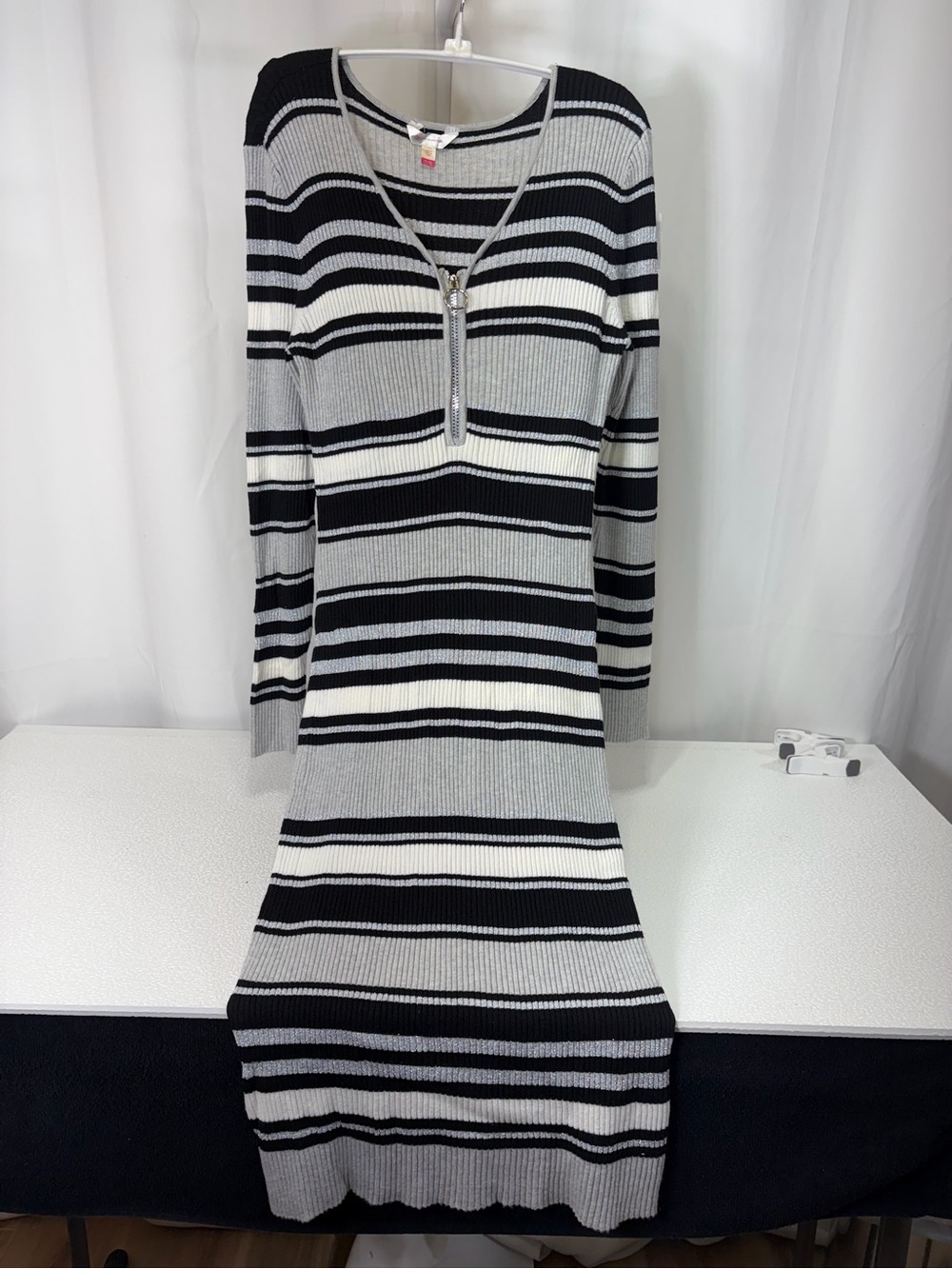 No Boundaries Black Gray White Striped Ribbed Maxi with Front Zip 4260